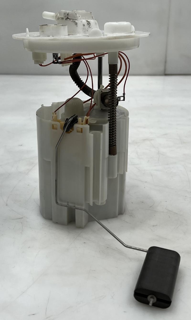 2012 - 2018 Ford Focus Fuel Pump Assembly w/o Flex Fuel OEM BV6Z9H307U