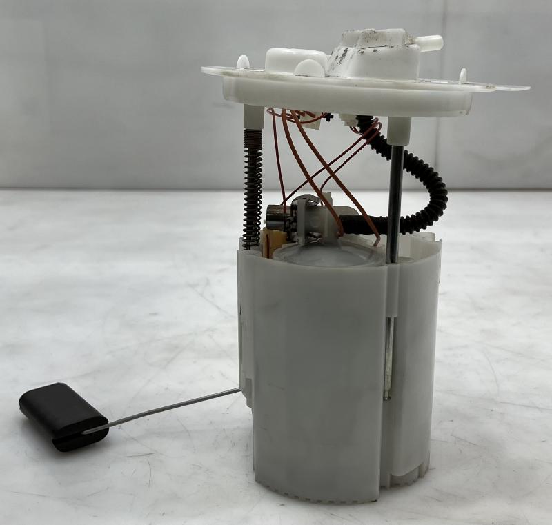2012 - 2018 Ford Focus Fuel Pump Assembly w/o Flex Fuel OEM BV6Z9H307U