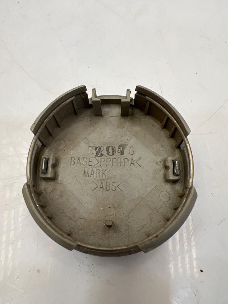 2011 Toyota Highlander Center Cap