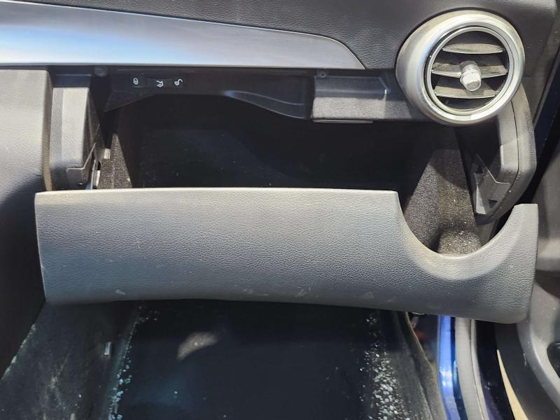 2017 Mercedes C-Class Glove Box