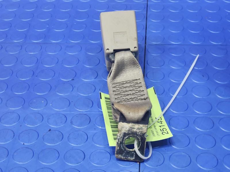 2003 Lincoln Town Car Rear Seat Belt