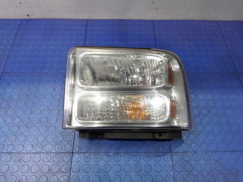 2005 Ford F-350 Super Duty Headlamp Assembly