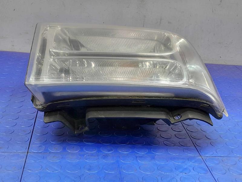2005 Ford F-350 Super Duty Headlamp Assembly