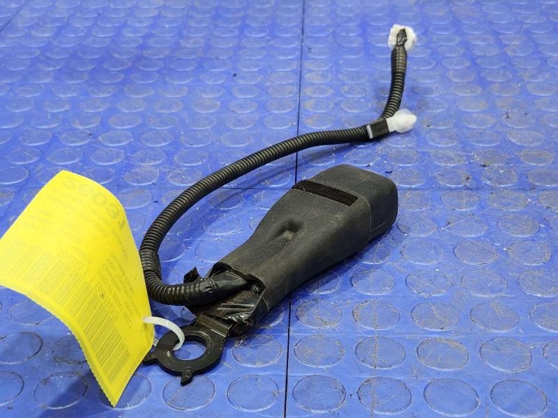 2017 Toyota Prius Front Seat Belt