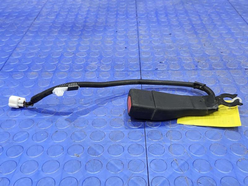 2017 Toyota Prius Front Seat Belt