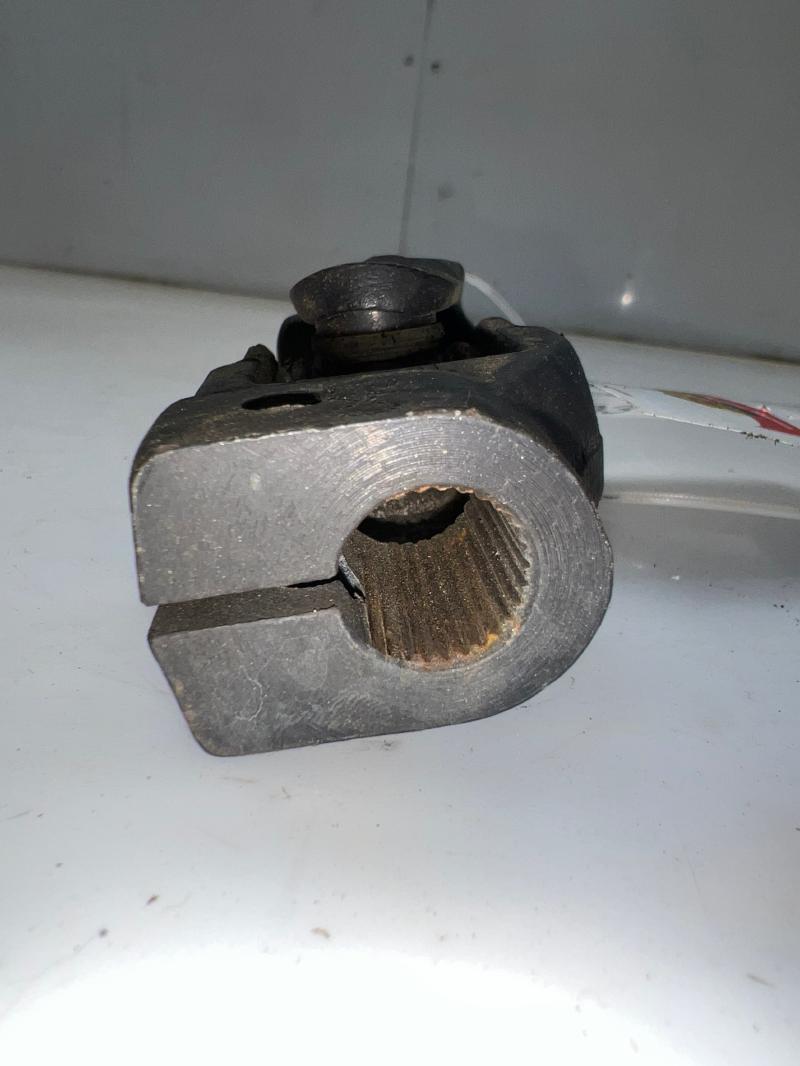 2010 - 2019 Jaguar XF XJ Steering U-Joint Coupling OEM C2D36954