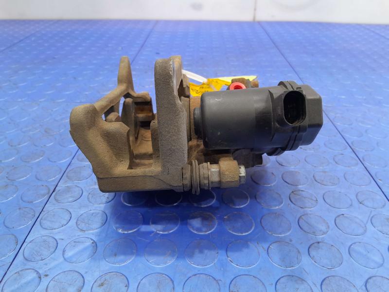 2014 Audi Q5 Caliper