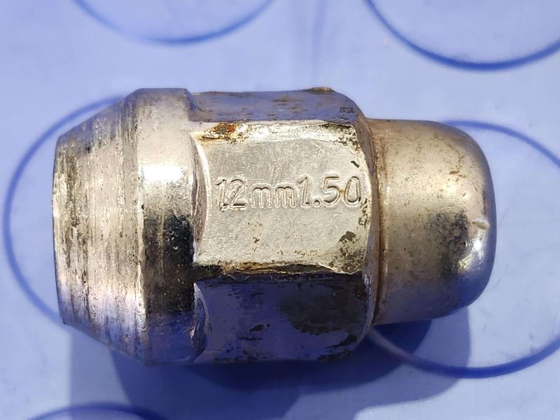 2010 Kia Rio Lug Nuts