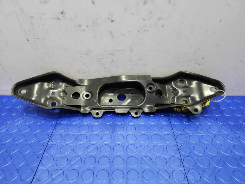 2015-2019 Subaru Outback 2.5L CVT Transmission Crossmember OEM 41011AL010