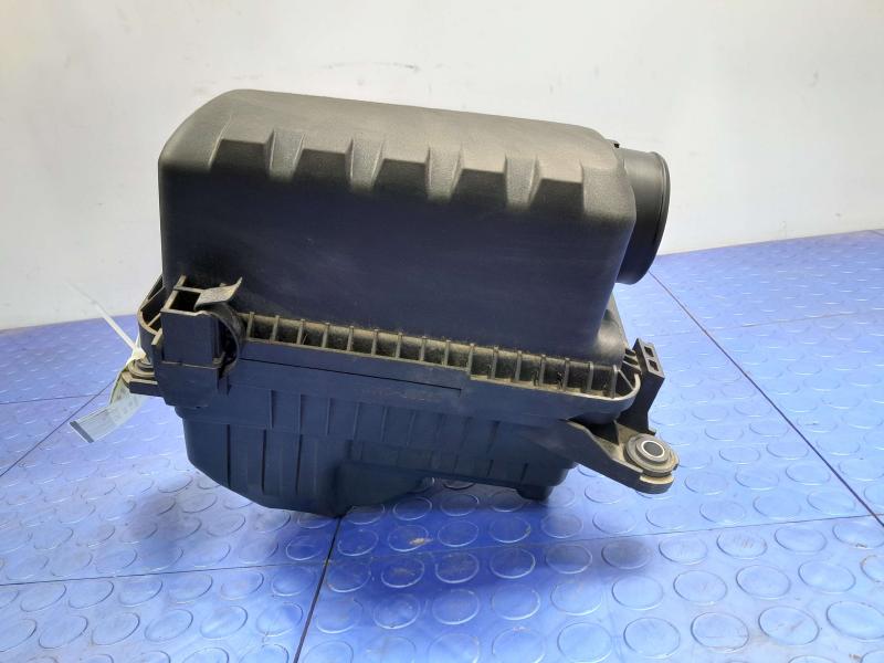 2020-2024 Kia Soul 2.0L Engine Air Cleaner Box Assembly Genuine OEM 28110J9250
