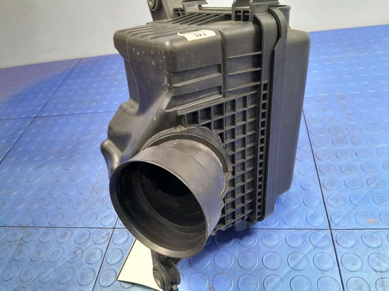 2020-2024 Kia Soul 2.0L Engine Air Cleaner Box Assembly Genuine OEM 28110J9250