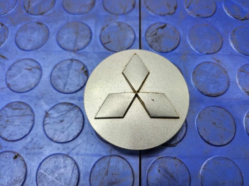 2017 Mitsubishi Outlander Center Cap