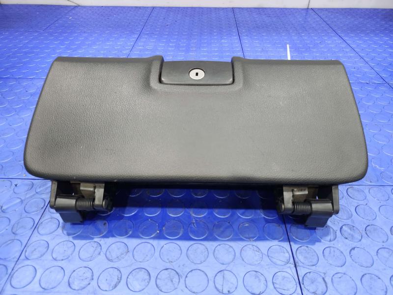 2017 Chevrolet Silverado 2500 Glove Box