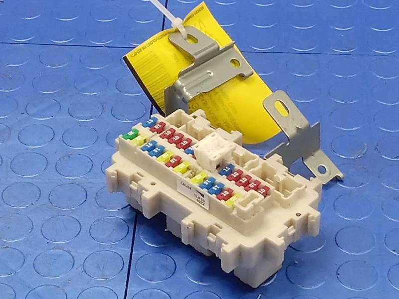 2014 Infiniti QX80 Cabin Fuse Box