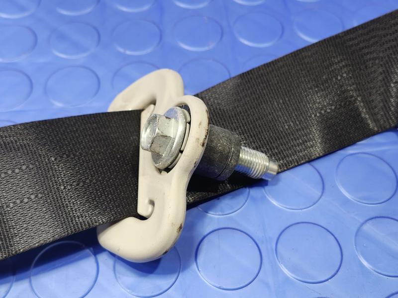 2011 Infiniti QX56 Rear Seat Belt