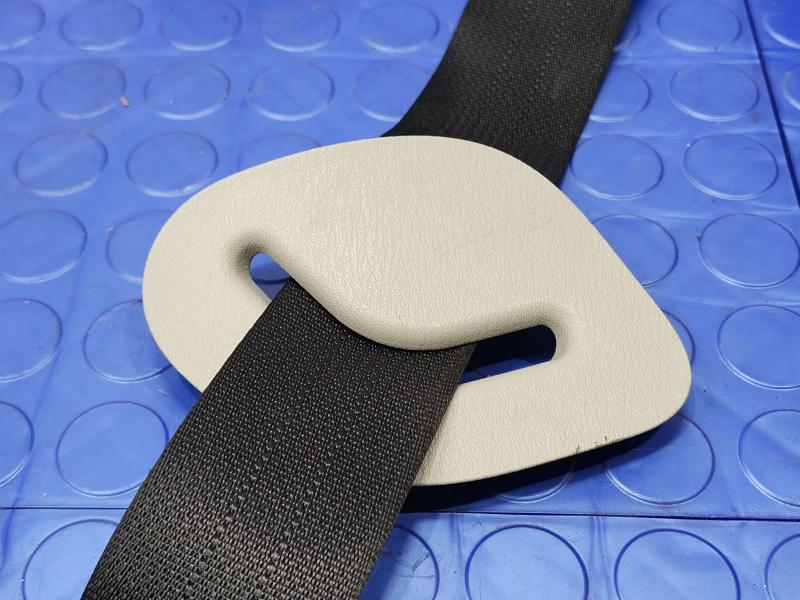 2011 Infiniti QX56 Rear Seat Belt