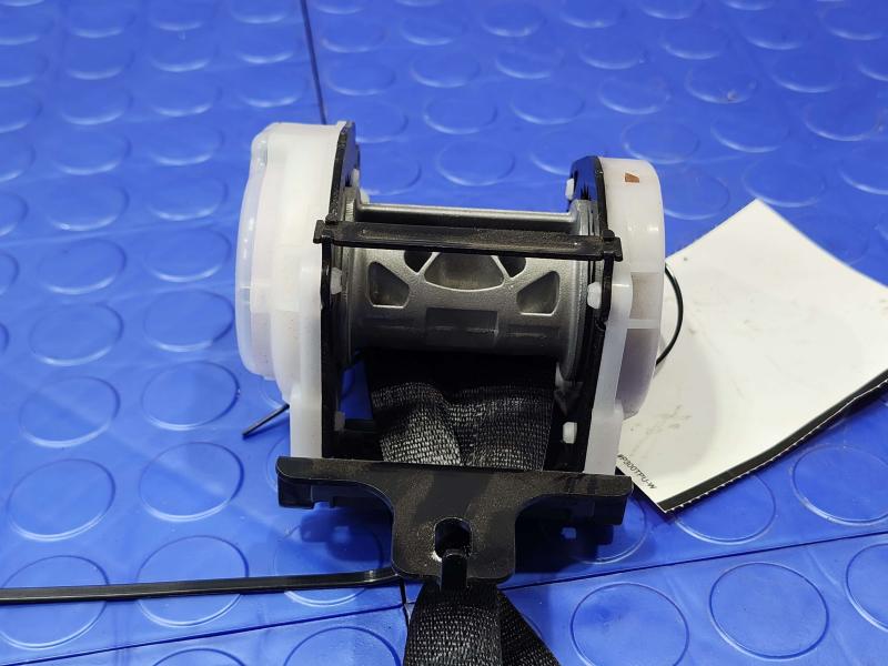 2011 Infiniti QX56 Rear Seat Belt
