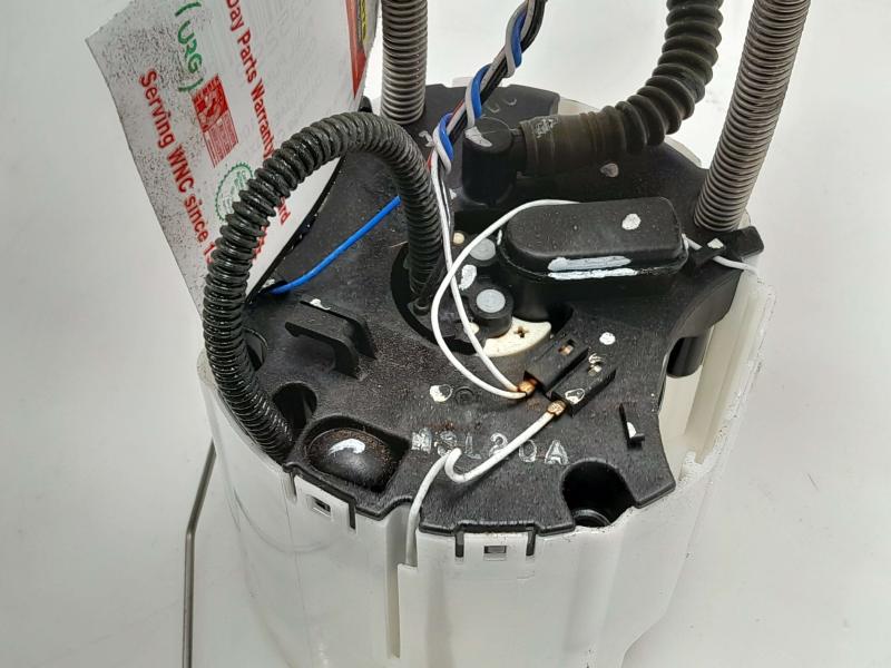 2013-2014 Cadillac ATS Tank Mounted Fuel Pump Assembly OEM 13582660