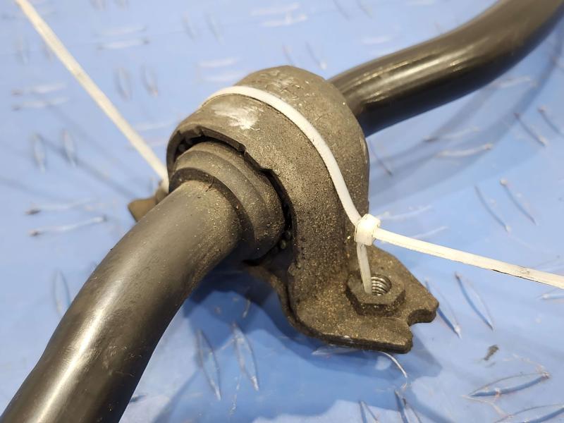 2012 Audi TT Stabilizer Bar