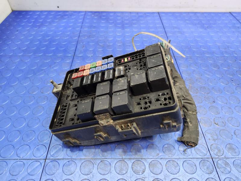 2016 Dodge Charger Engine Fuse Box