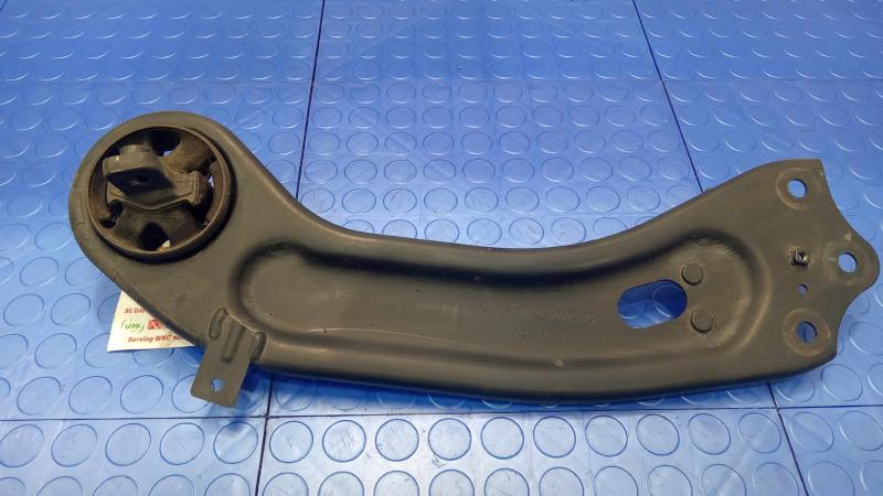 2017 Kia Sorento Lower Control Arm Rr