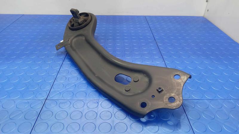 2017 Kia Sorento Lower Control Arm Rr