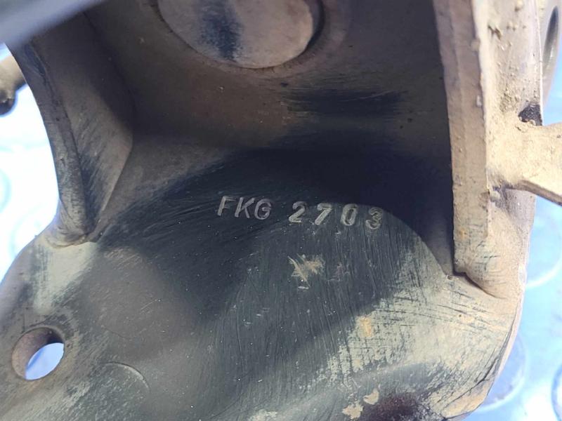 2004 Porsche Cayenne Strut Assembly