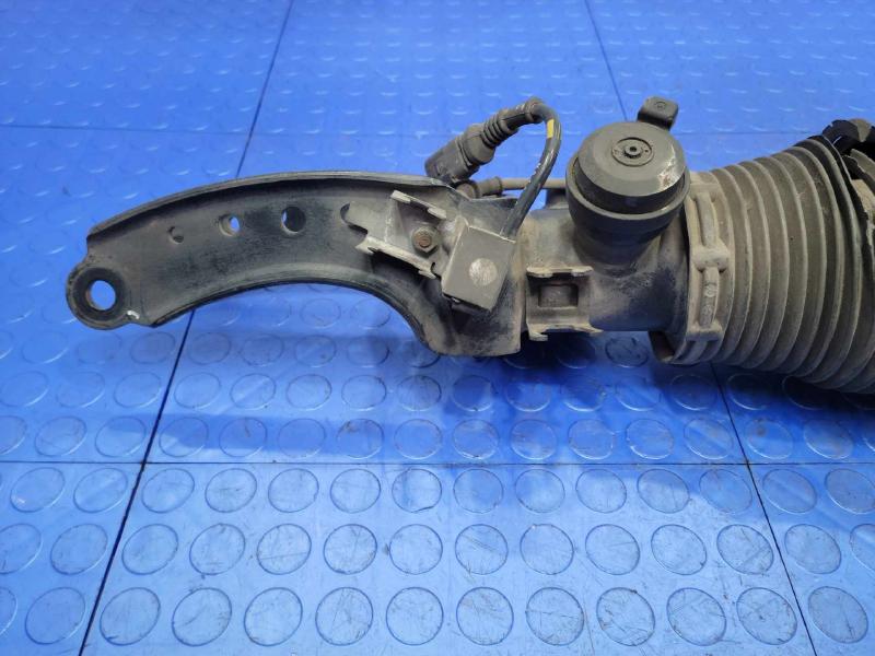 2004 Porsche Cayenne Strut Assembly