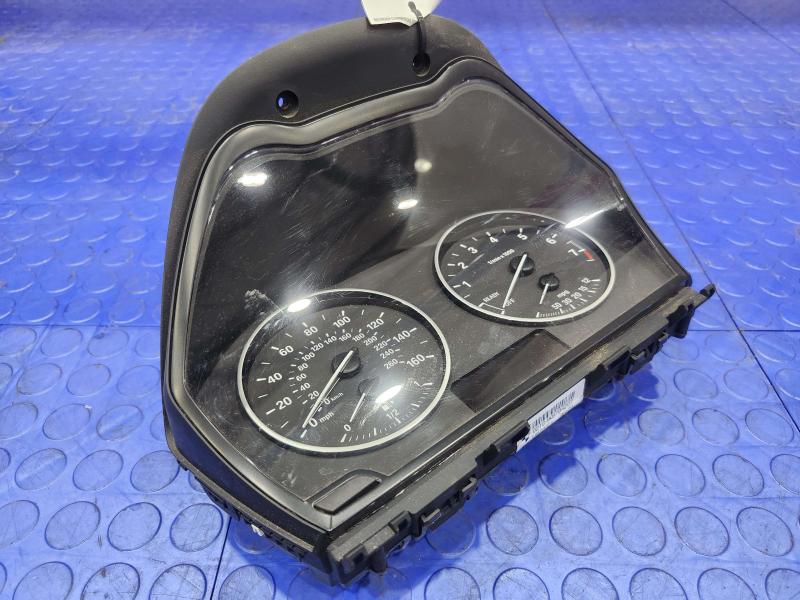 2017 BMW X1 Speedometer