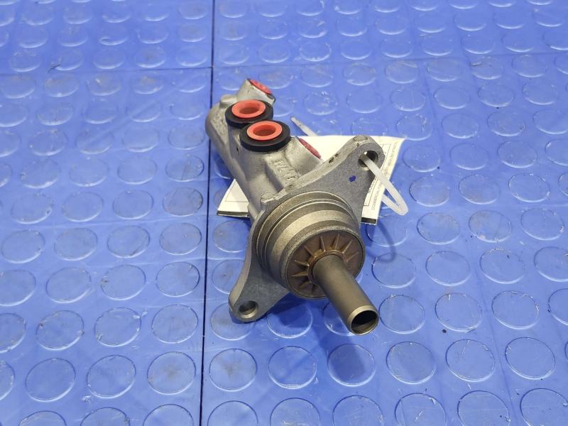 2020 Volkswagen Passat Master Cylinder
