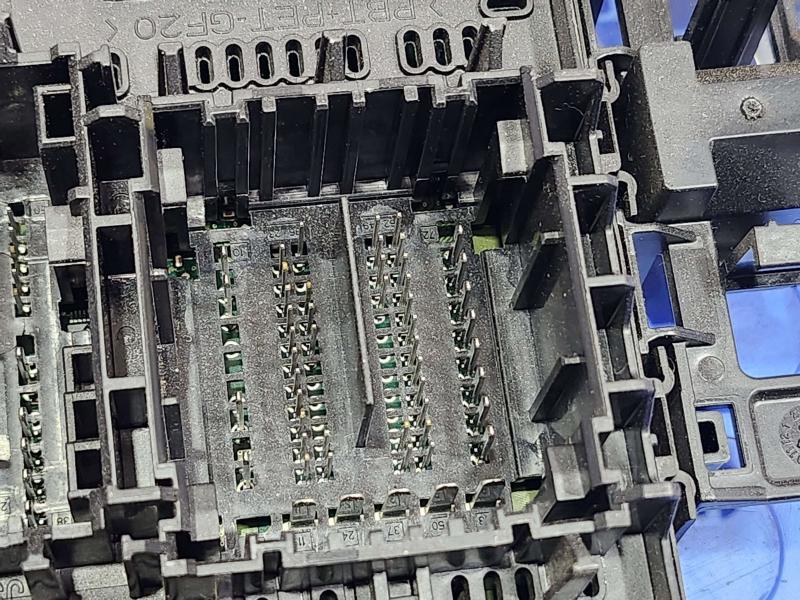 2020 Ford Escape Cabin Fuse Box