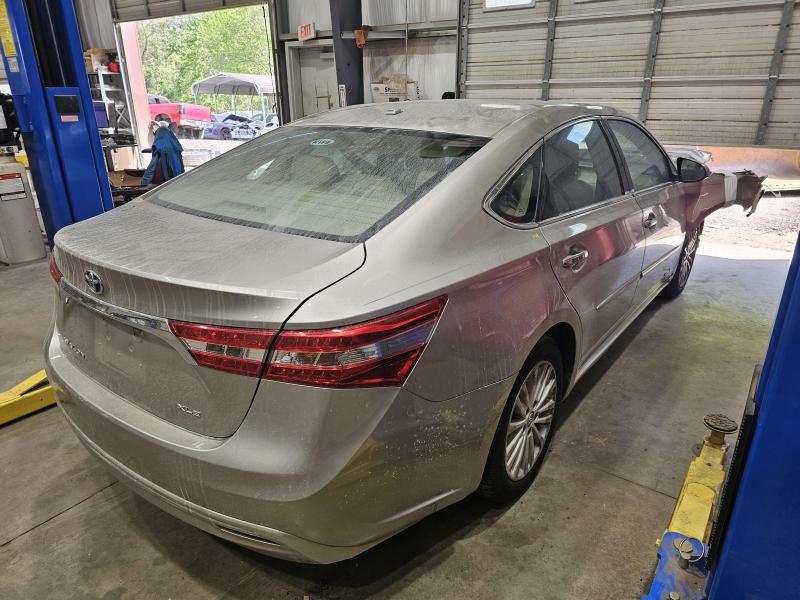 2013 Toyota Avalon Muffler