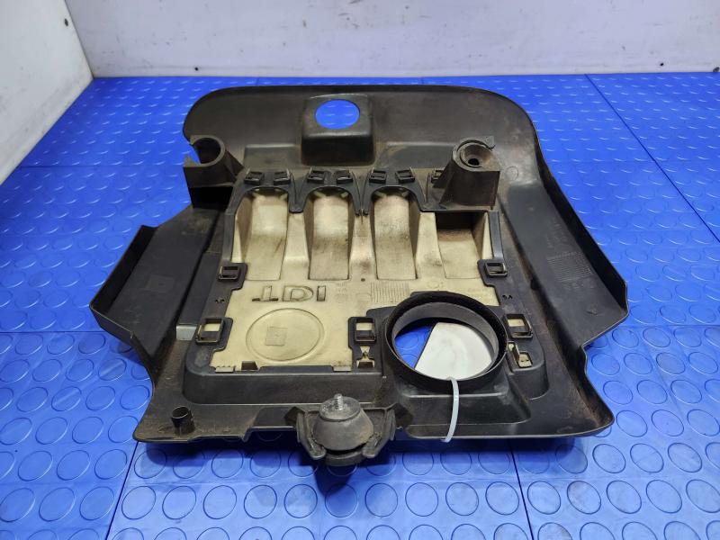 2005 Volkswagen Jetta Engine Cover