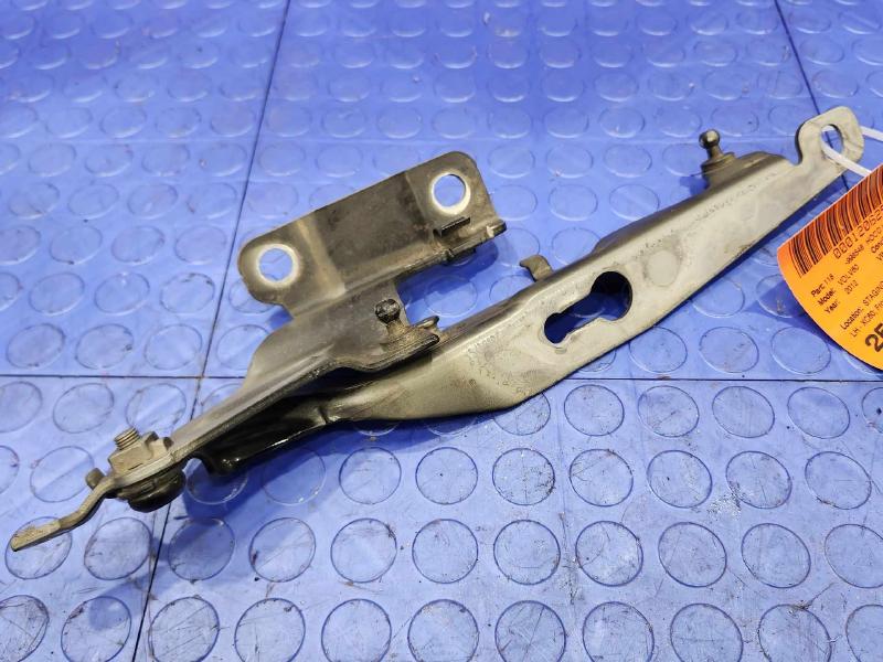 2012 Volvo XC60 Hood Hinge