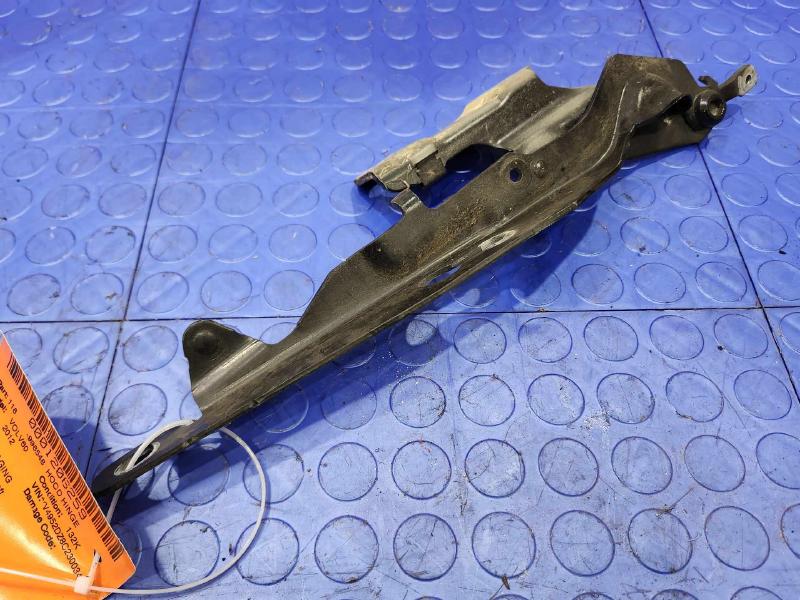 2012 Volvo XC60 Hood Hinge