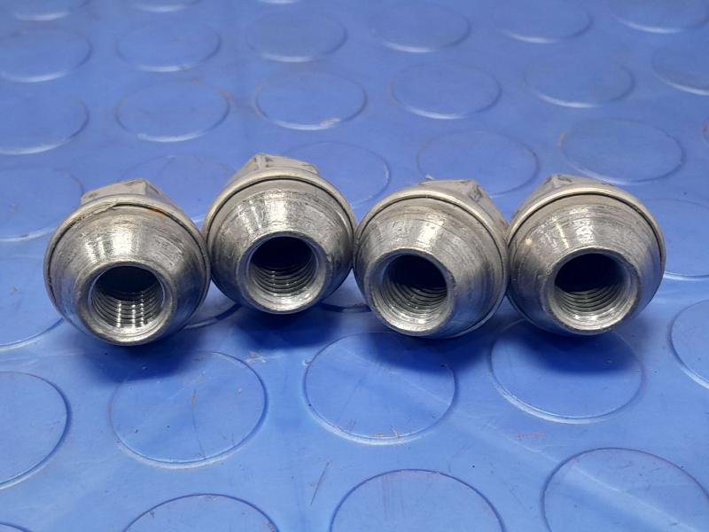 2021 Ford EcoSport Lug Nuts
