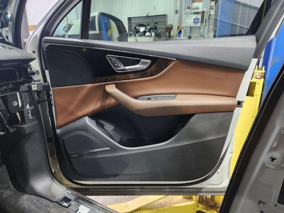 2018 Audi Q7 Front Door Trim Panel