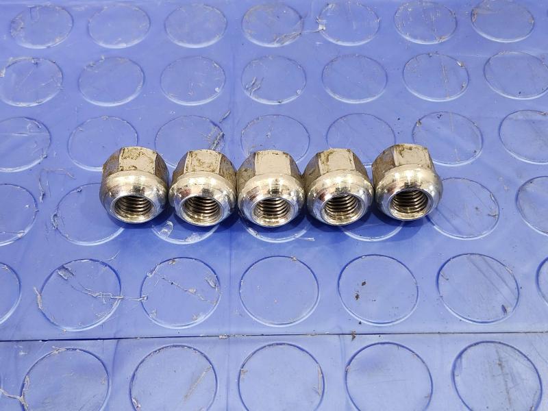 2013 Honda Civic Lug Nuts