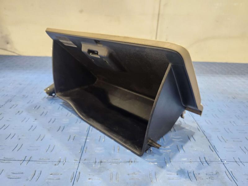 2002 Toyota Camry Glove Box