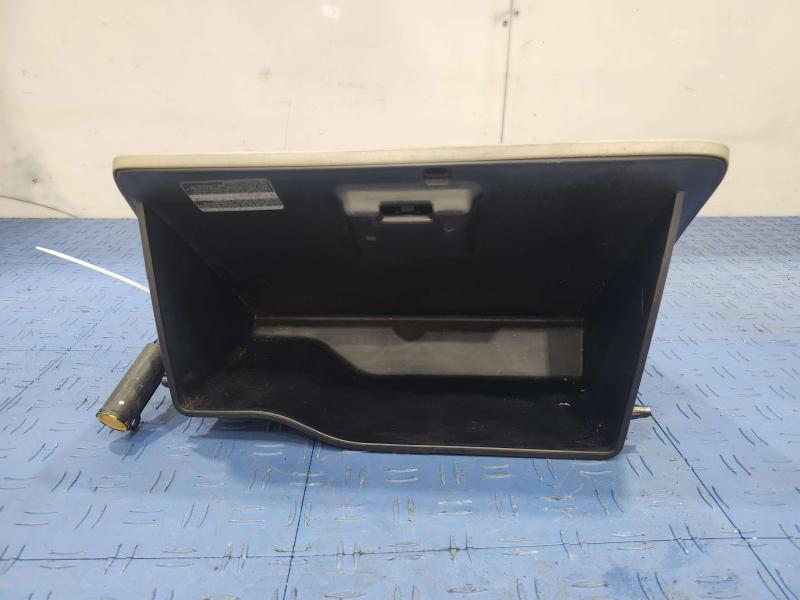 2002 Toyota Camry Glove Box