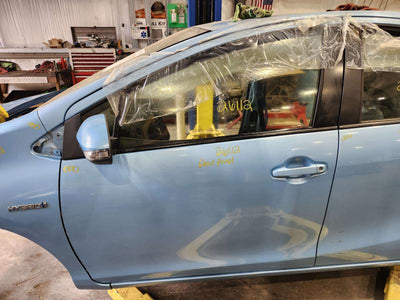 2015 Toyota Prius Front Door