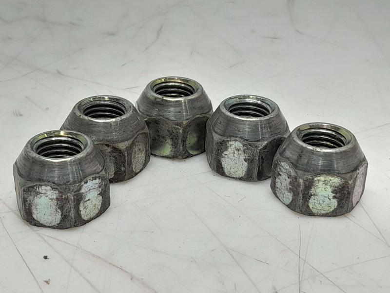 2012 Genesis Genesis Lug Nuts