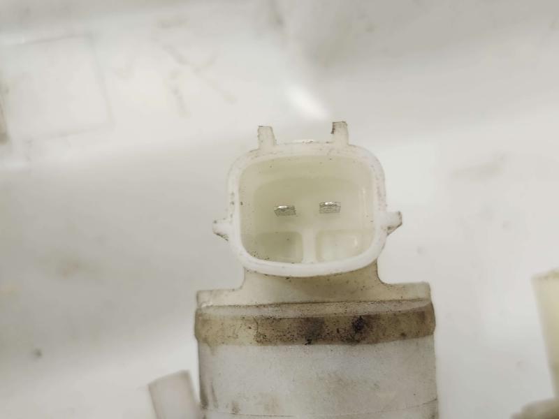 2015 Subaru Forester Washer Bottle