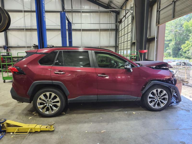 2020 Toyota RAV4 Muffler