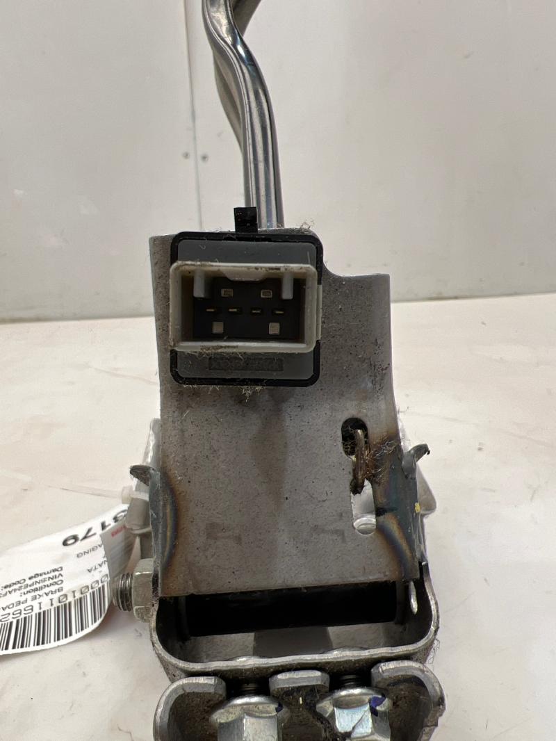 2015 2016 2017 Hyundai Sonata Brake Pedal Assembly OEM 32800-C1100