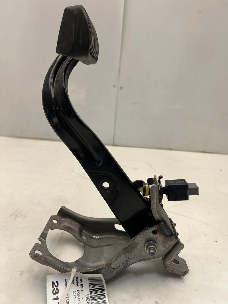 2015 2016 2017 Hyundai Sonata Brake Pedal Assembly OEM 32800-C1100