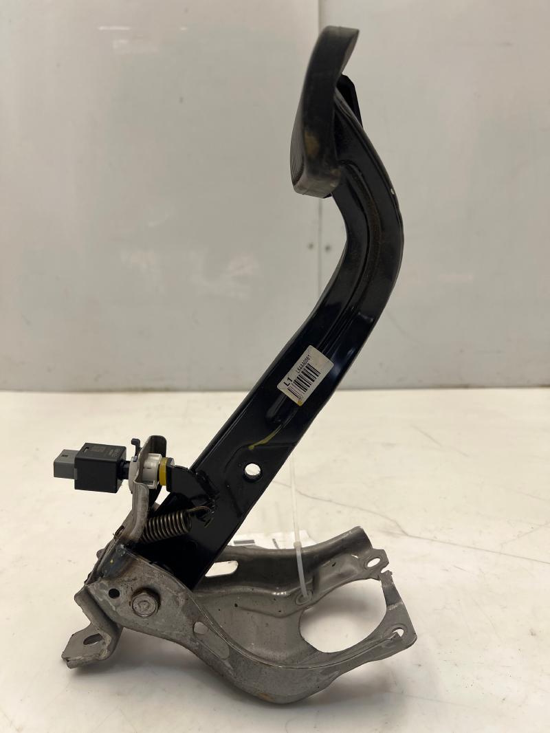 2015 2016 2017 Hyundai Sonata Brake Pedal Assembly OEM 32800-C1100