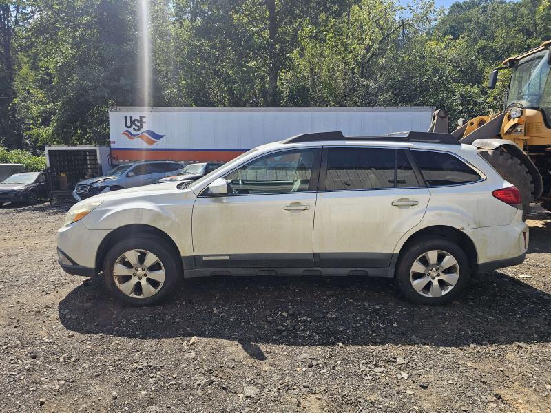 2010 Subaru Legacy Headrest