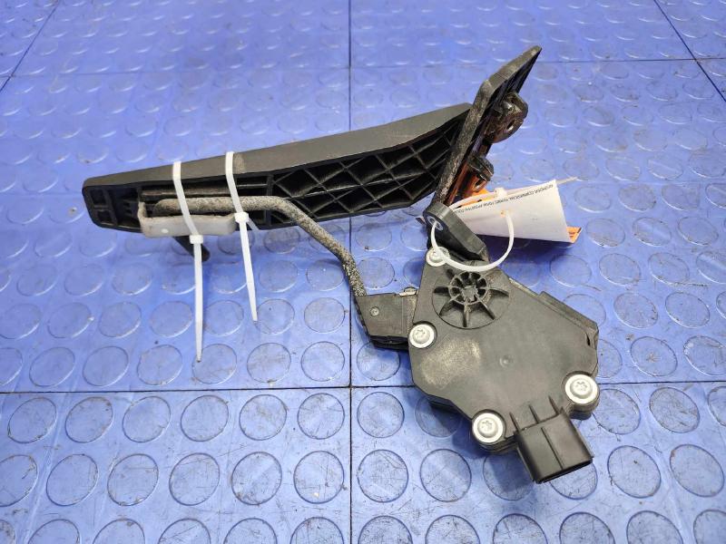 2013 Lexus GS 350 Pedal Assembly