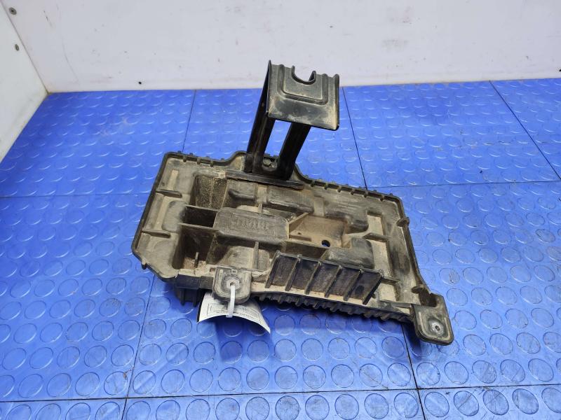 2015-2021 Kia Sedona OEM 80 Amp Battery Tray Carrier Assembly 37150A9000